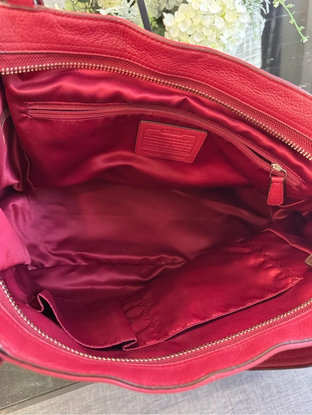 ♥️Coach Pebbled Leather Tote in Cranberry Red